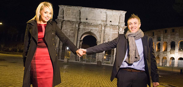 romantic-engagement-in-Rome-Italy